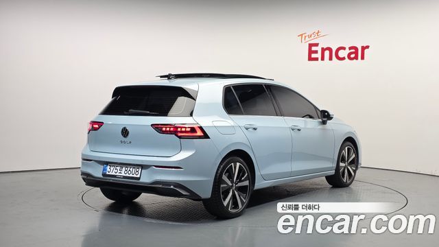 Volkswagen Golf 2026 — photo 2