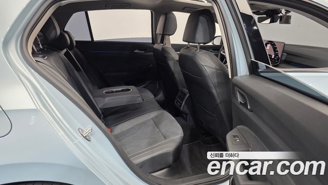 Volkswagen Golf 2026 — photo 18