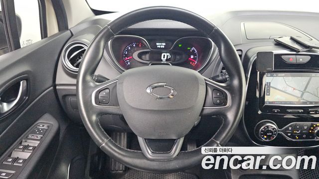 Renault Korea QM3 2018 — photo 15