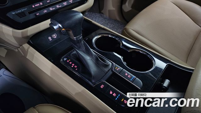 Kia Canival 2019 — photo 12