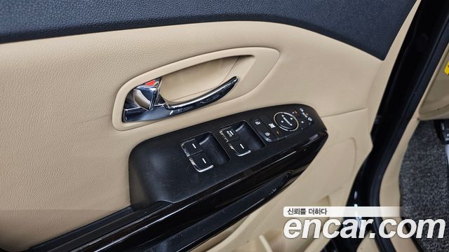 Kia Canival 2019 — photo 19