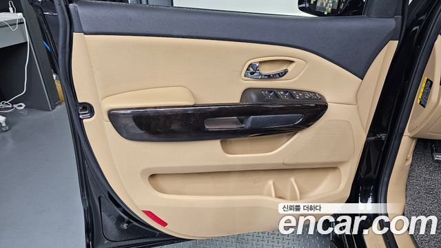 Kia Canival 2019 — photo 14