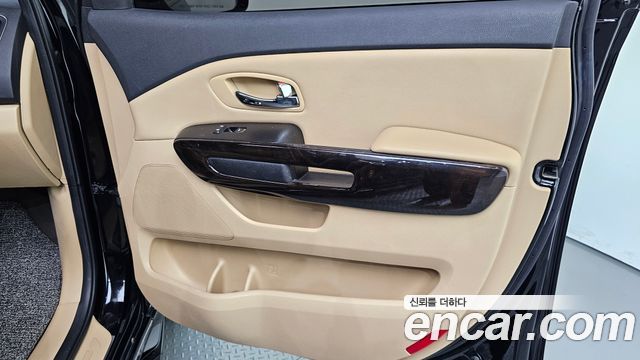 Kia Canival 2019 — photo 15