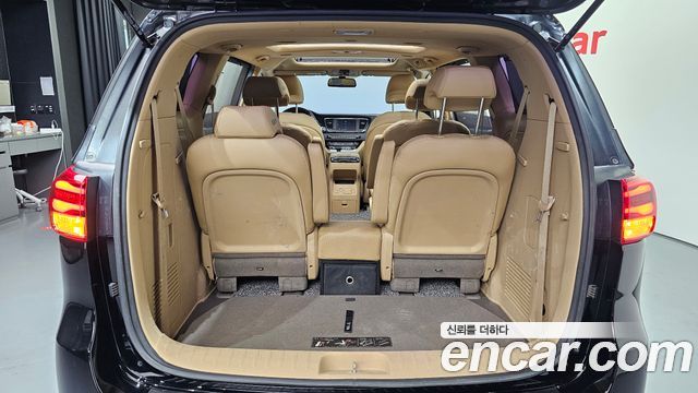 Kia Canival 2019 — photo 30