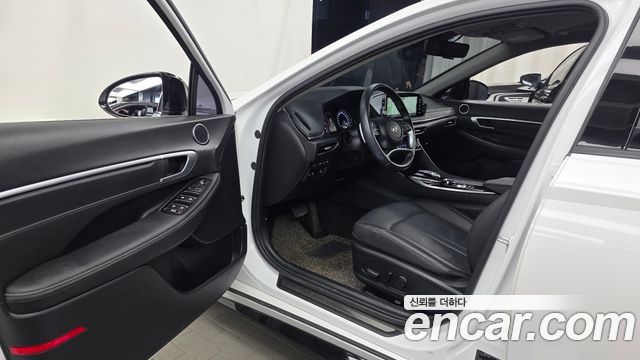 Hyundai Sonata 2022 — photo 10