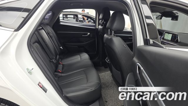 Hyundai Sonata 2022 — photo 12