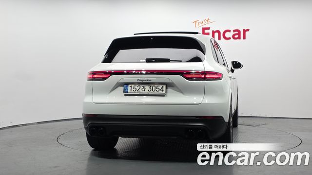 Porsche Cayenne 2022 — photo 4