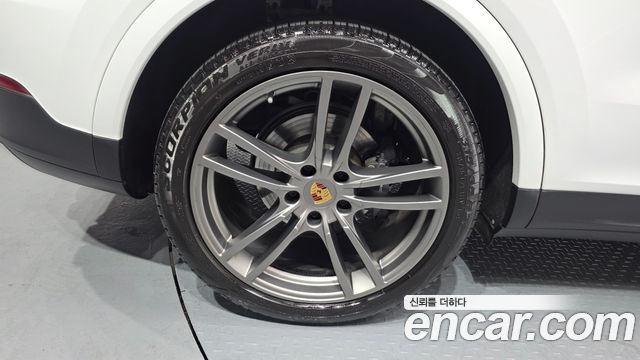 Porsche Cayenne 2022 — photo 5