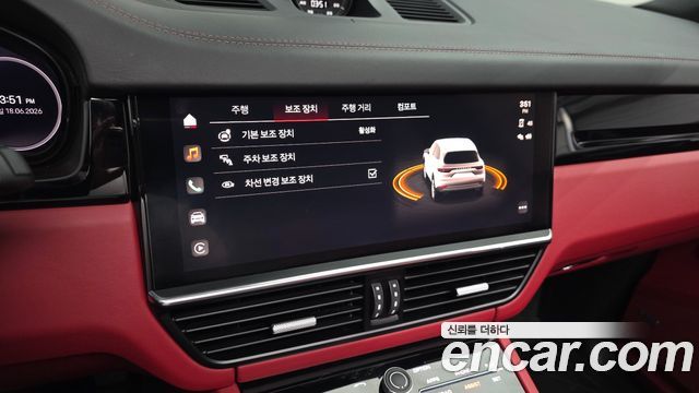 Porsche Cayenne 2022 — photo 24