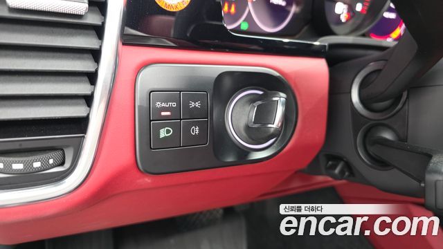 Porsche Cayenne 2022 — photo 30