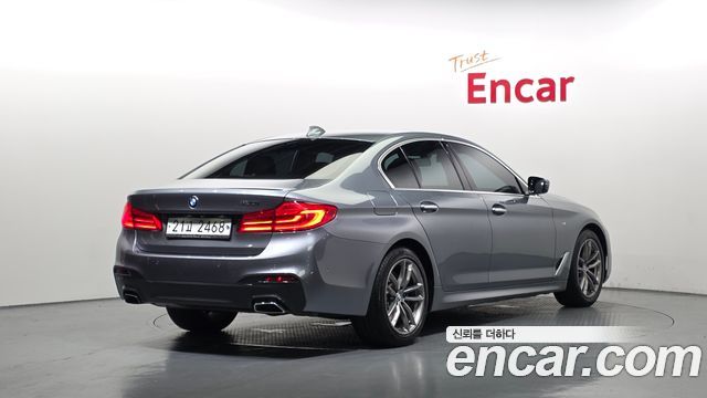 BMW 5-Series 2018 — photo 2