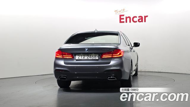 BMW 5-Series 2018 — photo 4
