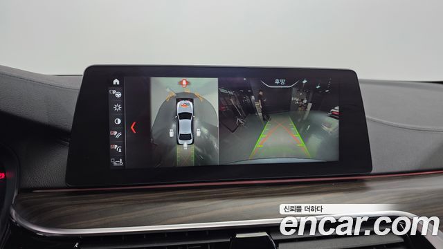 BMW 5-Series 2018 — photo 21