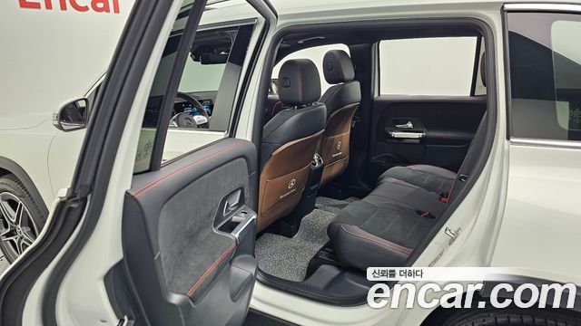 Mercedes-Benz GLB-Class 2023 — photo 29