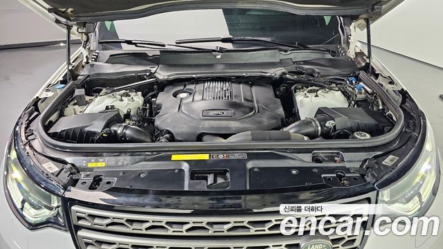 Land Rover Discovery 2019 — photo 6