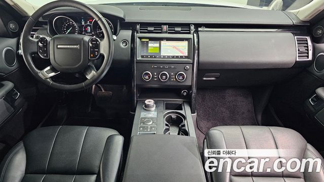 Land Rover Discovery 2019 — photo 10