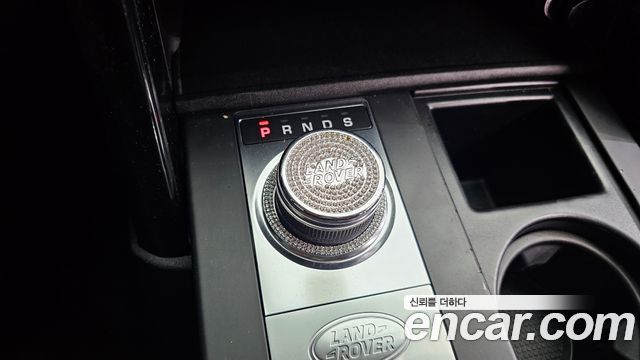 Land Rover Discovery 2019 — photo 12