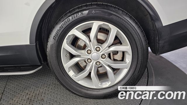 Land Rover Discovery 2019 — photo 7