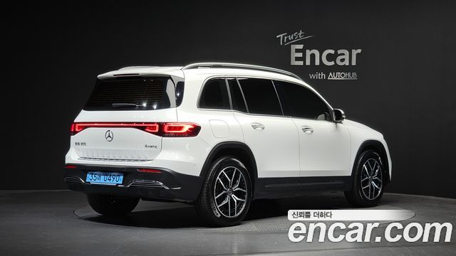 Mercedes-Benz EQB 2024 — photo 2