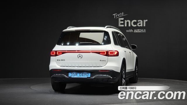 Mercedes-Benz EQB 2024 — photo 4