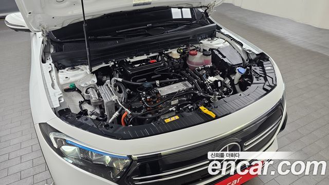 Mercedes-Benz EQB 2024 — photo 6