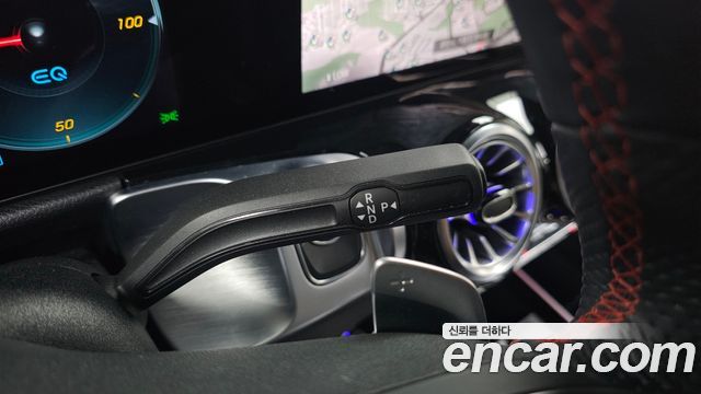 Mercedes-Benz EQB 2024 — photo 9