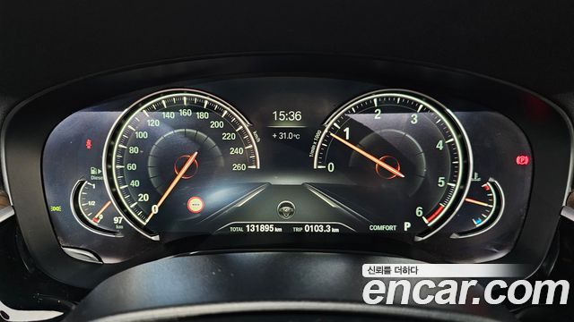 BMW 5-Series 2017 — photo 8