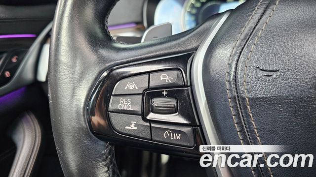BMW 5-Series 2017 — photo 16
