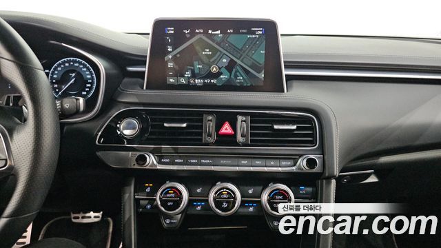 Genesis G70 2020 — photo 12