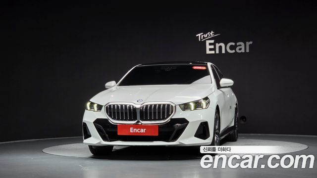 BMW 5-Series 2026 — photo 3