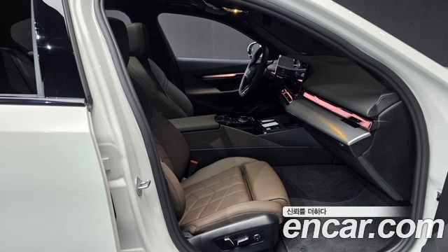 BMW 5-Series 2026 — photo 17