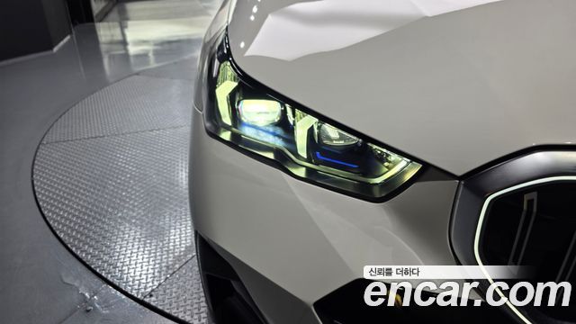 BMW 5-Series 2026 — photo 8