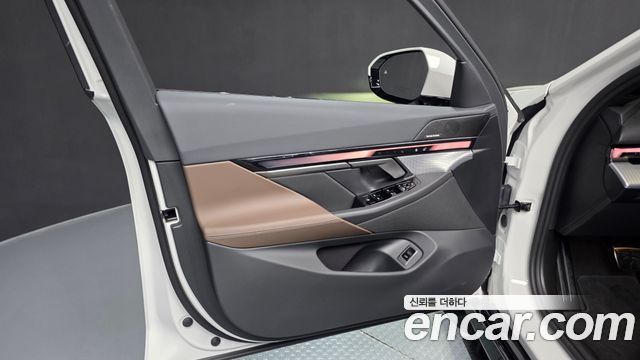 BMW 5-Series 2026 — photo 14