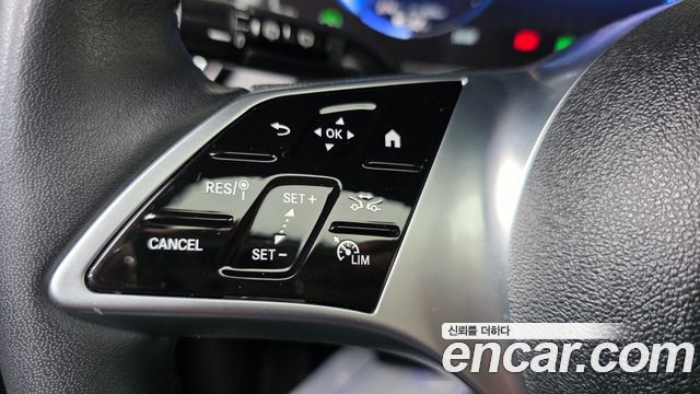Mercedes-Benz EQE 2023 — photo 26