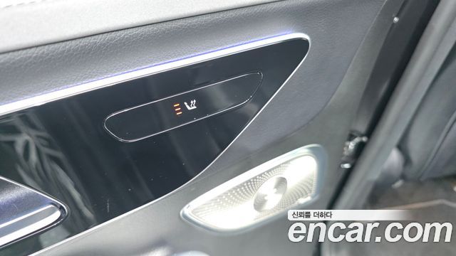 Mercedes-Benz EQE 2023 — photo 29