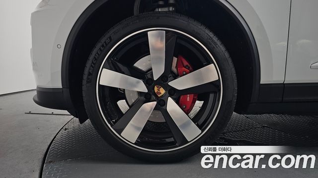Porsche Macan 2025 — photo 5