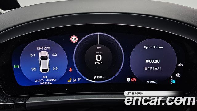 Porsche Macan 2025 — photo 8