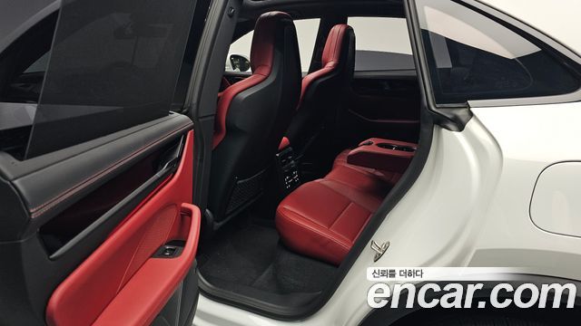 Porsche Macan 2025 — photo 11