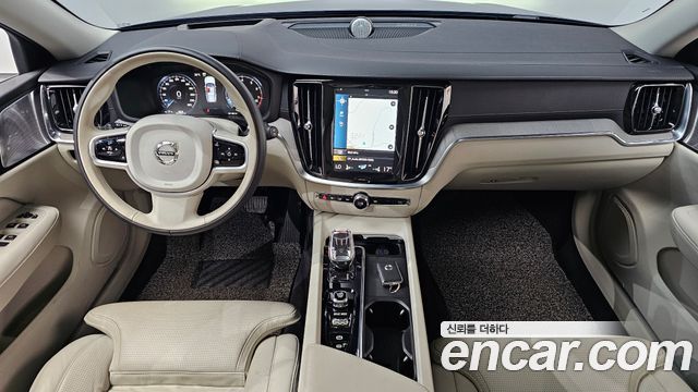 Volvo V60 2021 — photo 7