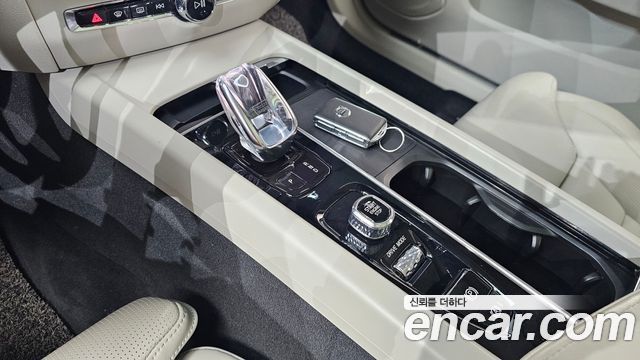 Volvo V60 2021 — photo 9