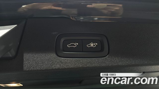 Volvo V60 2021 — photo 20