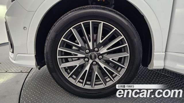 Audi Q3 2023 — photo 5