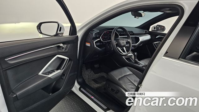 Audi Q3 2023 — photo 13