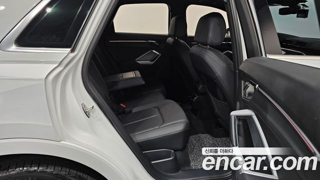 Audi Q3 2023 — photo 17