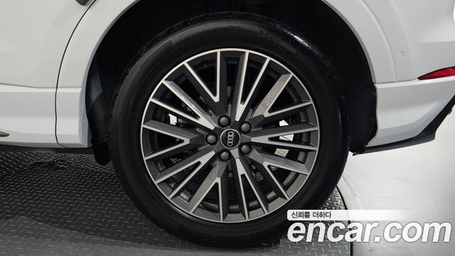 Audi Q3 2023 — photo 7