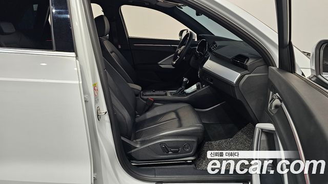 Audi Q3 2023 — photo 16