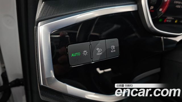 Audi Q3 2023 — photo 27