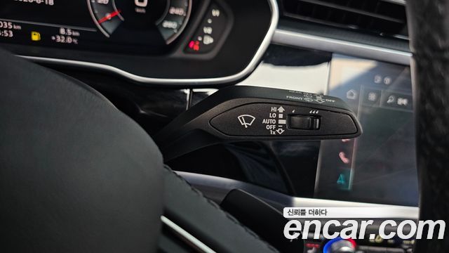 Audi Q3 2023 — photo 28