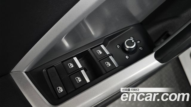 Audi Q3 2023 — photo 30