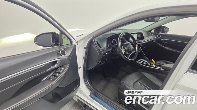 Hyundai Sonata 2023 — photo 10